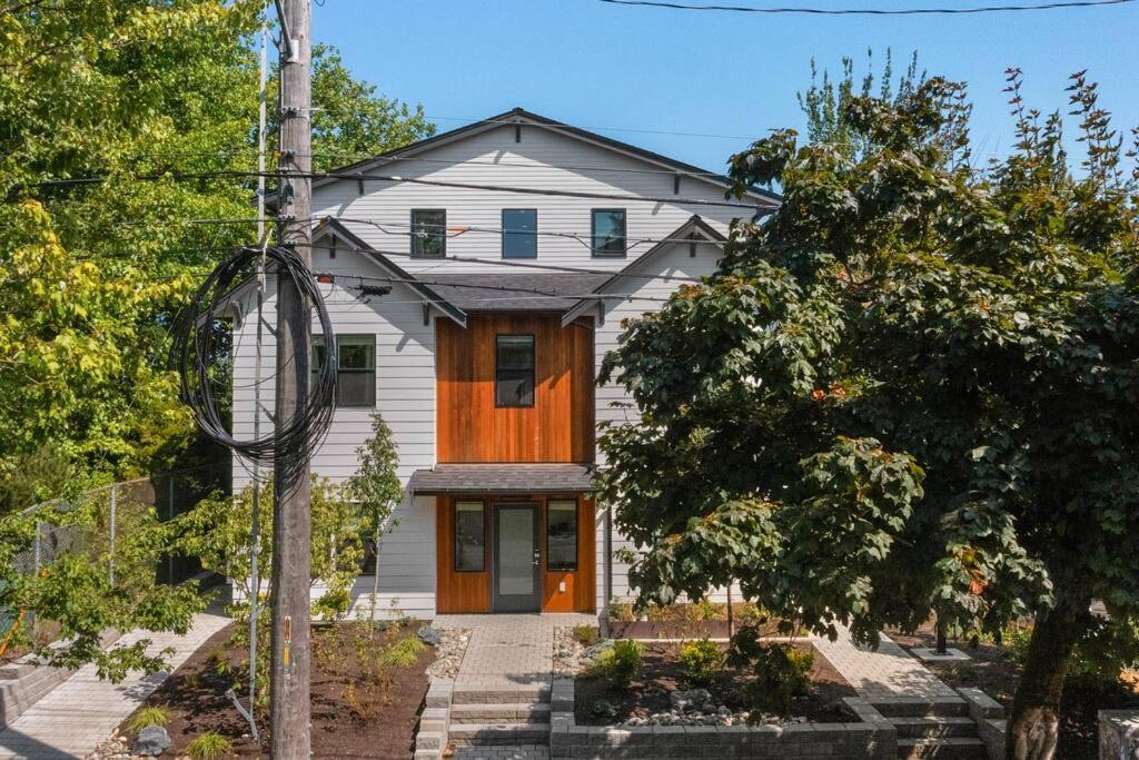 Chris'S Sweet Suite - 84 Walkscore Seattle Exterior photo